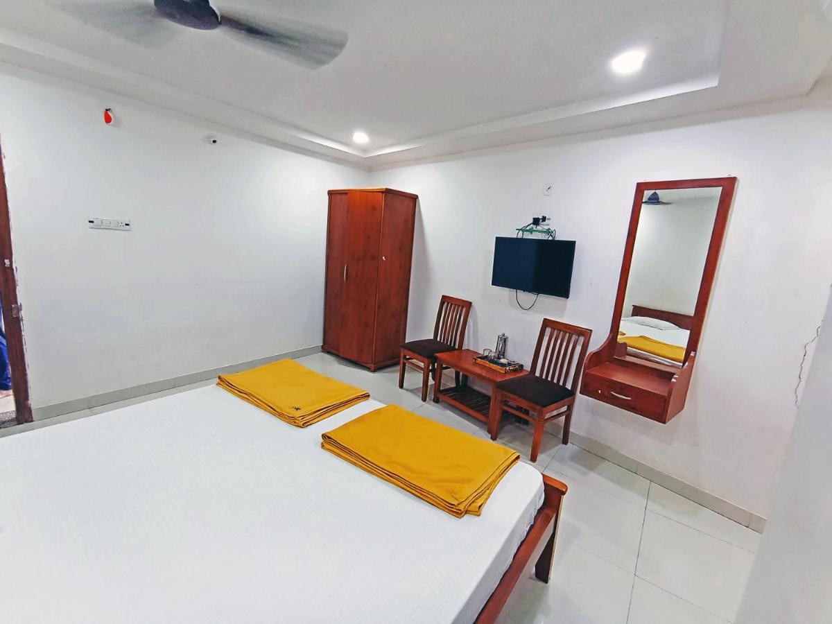 Staymaker Shri Shakti Residency 후블리 외부 사진