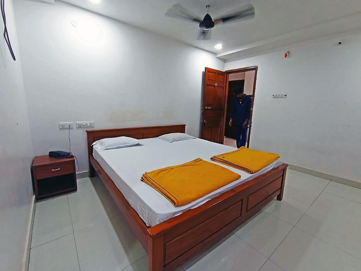 Staymaker Shri Shakti Residency 후블리 외부 사진