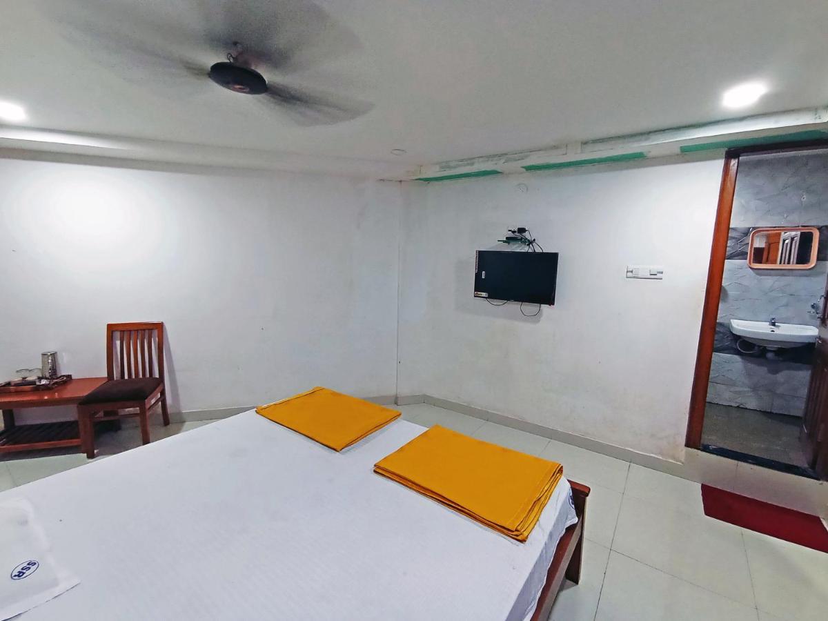 Staymaker Shri Shakti Residency 후블리 외부 사진
