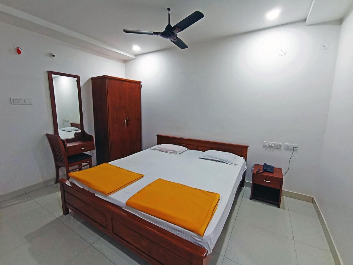 Staymaker Shri Shakti Residency 후블리 외부 사진