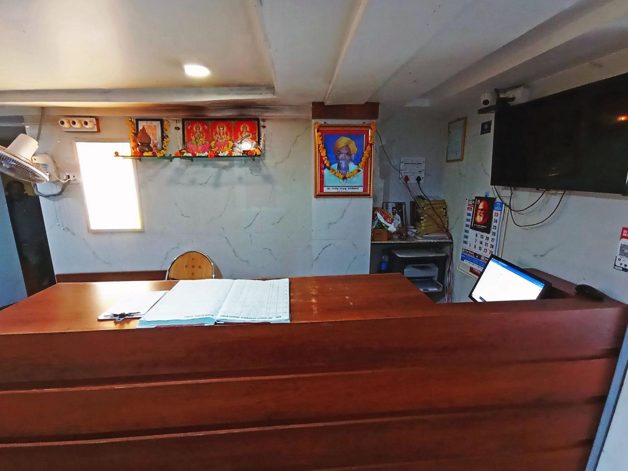 Staymaker Shri Shakti Residency 후블리 외부 사진