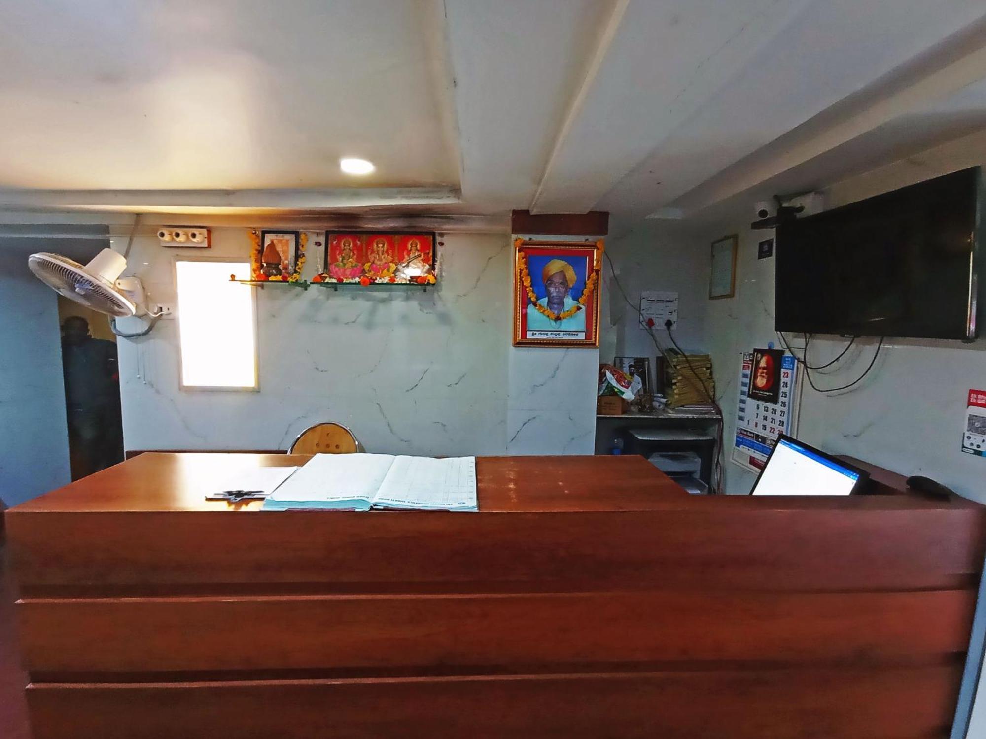 Staymaker Shri Shakti Residency 후블리 외부 사진