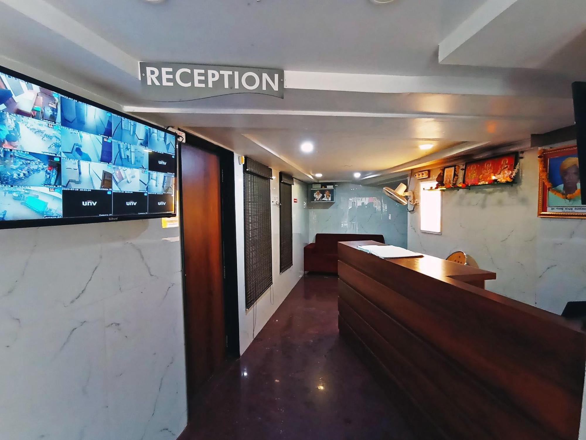 Staymaker Shri Shakti Residency 후블리 외부 사진